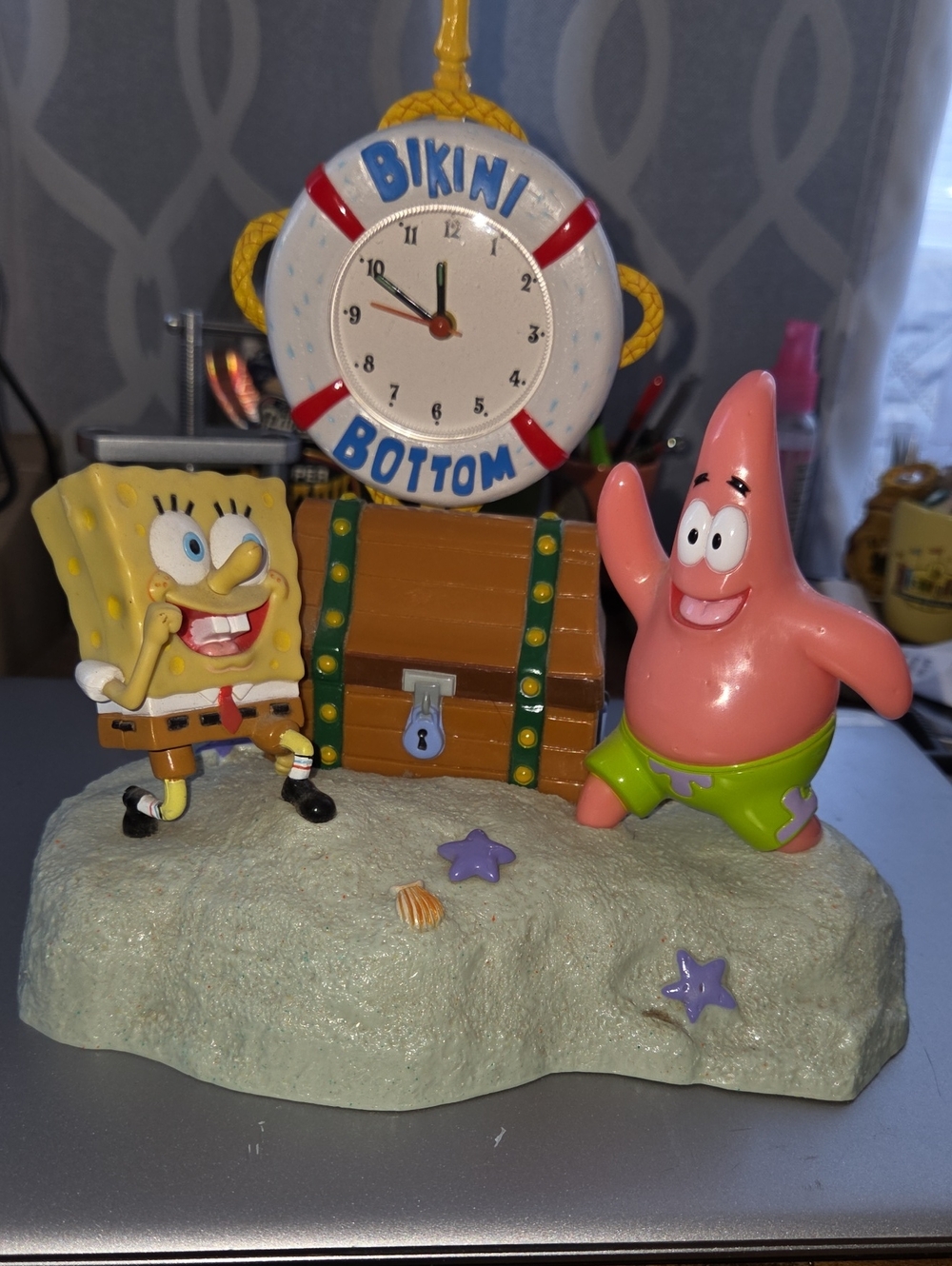 Used SpongeBob SquarePants Yellow & Pink Bikini Bottom Clock Display Figurine